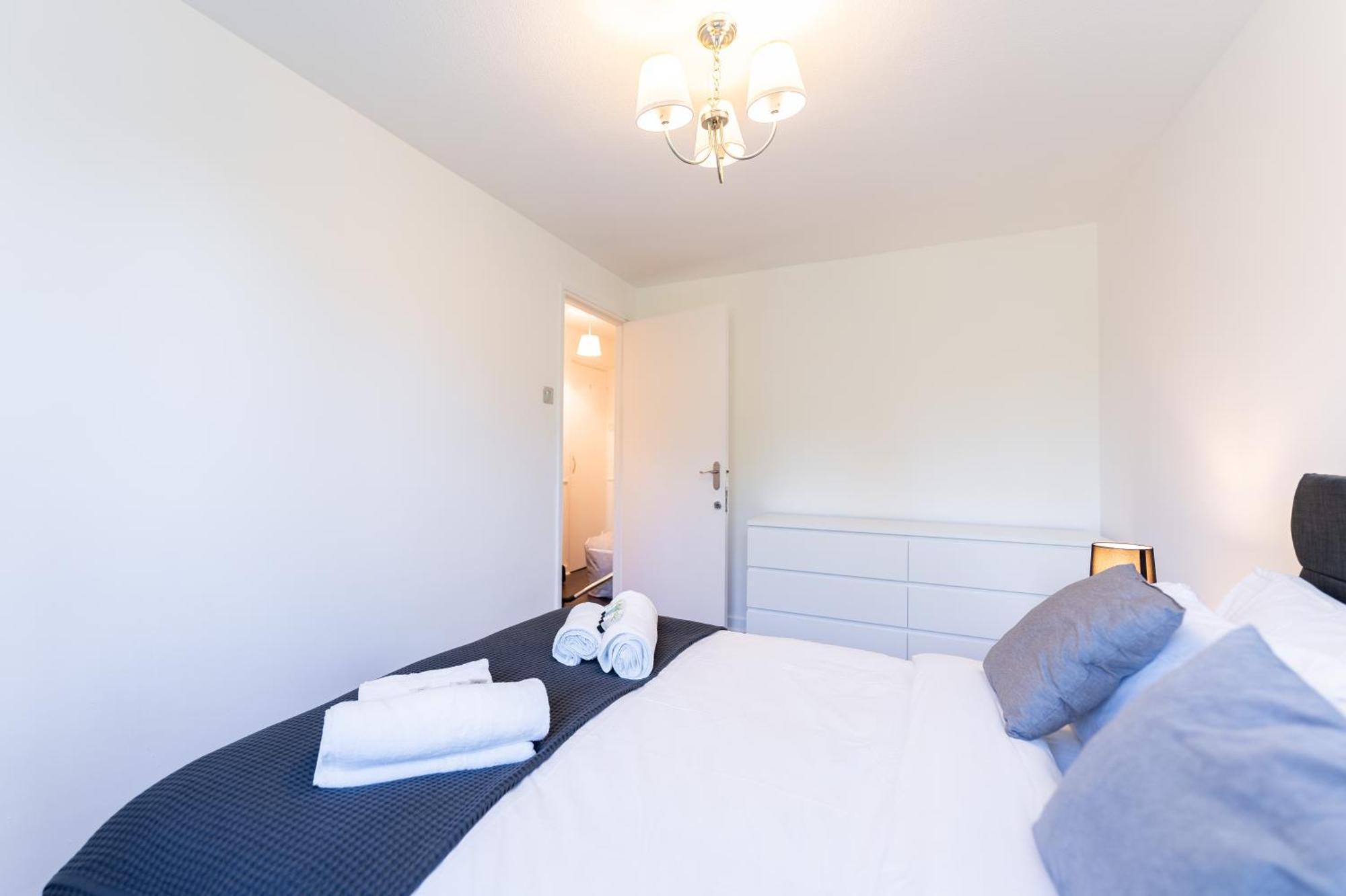 Luxury 3 Bedroom Flat With Balcony In Westbourne Park London Ngoại thất bức ảnh